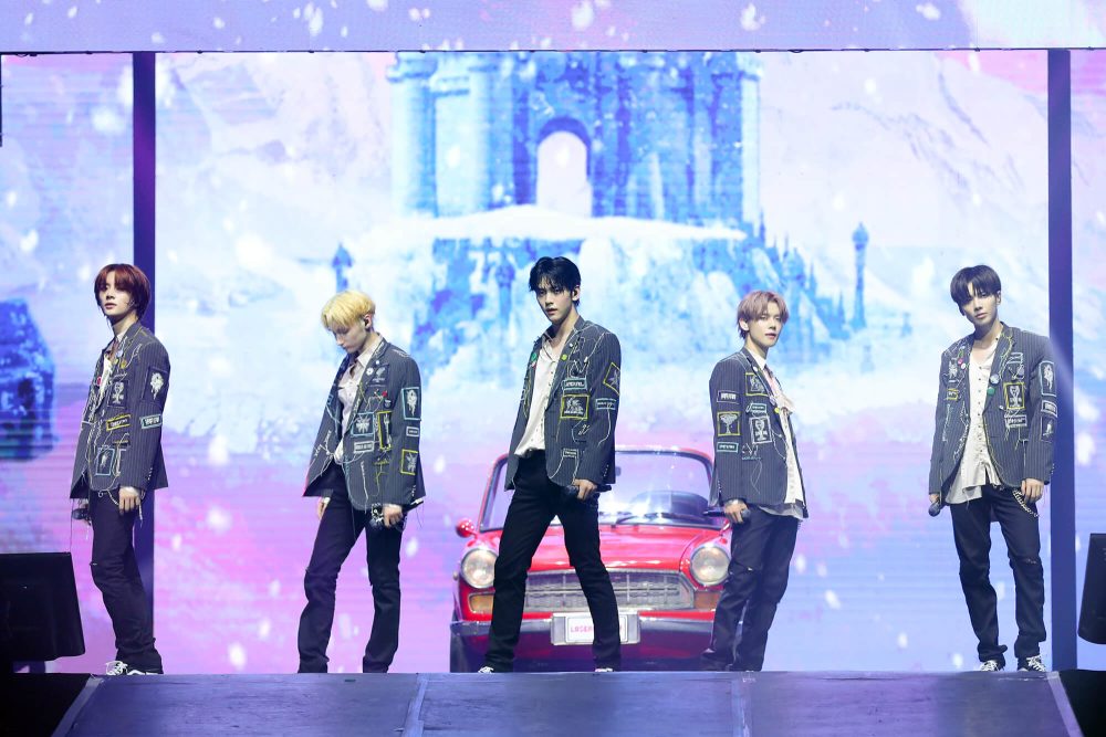 Txt First Concert TXT's Spectacular Act: Sweet Mirage Concert in Jakarta - A Night of ...