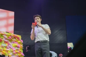 After 9 Years, Nichkhun Finally Meets Fans in Indonesia