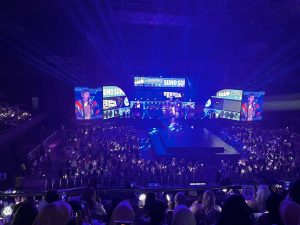 Suho Opens Su:Home Concert with Mayday, Morning Star to Grey Suit