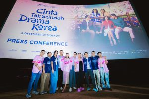 The romance drama film Cinta Tak Seindah Drama Korea will be released starting December 5, 2024, in theaters.