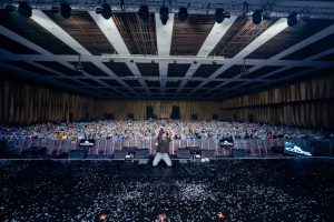 KYUpiter’s Enthusiasm During the Concert Surprises Kyuhyun in the Middle of His Performance