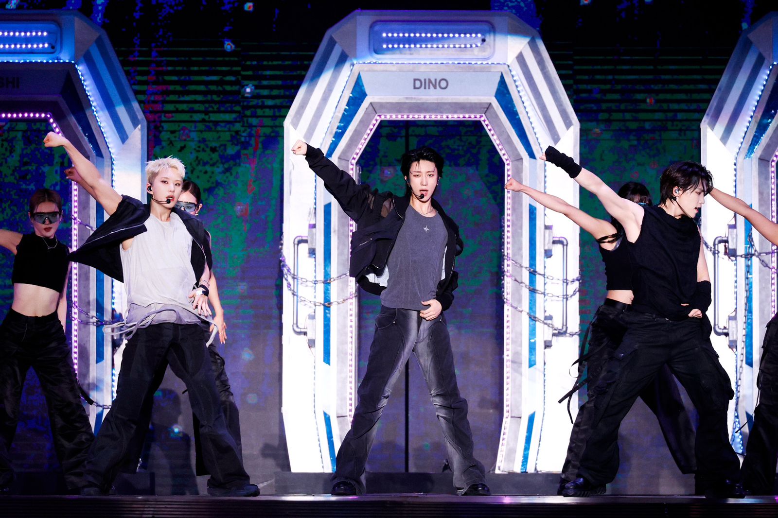 Dino SEVENTEEN Celebrates His Birthday with CARAT at the Second Day Concert in Jakarta