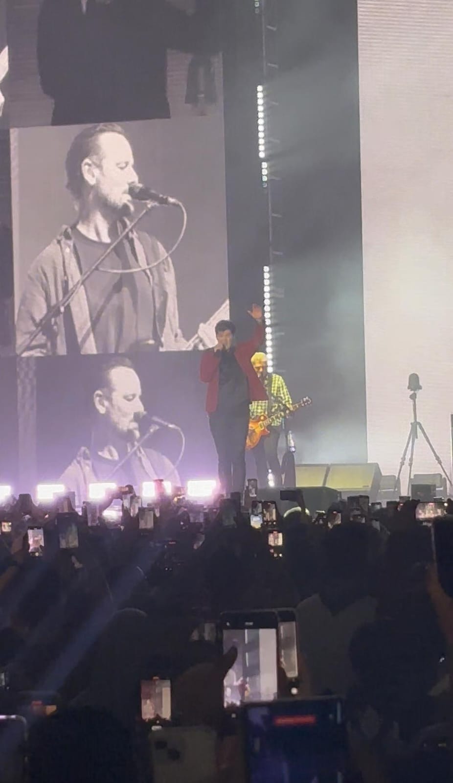 Kicked Off by Hoobastank and “Kidnapping” a Married Woman on Stage, The Script Successfully Holds Concert in Jakarta