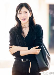 Taeyeon Spotted at the Airport, Ready to Perform in Jakarta Today