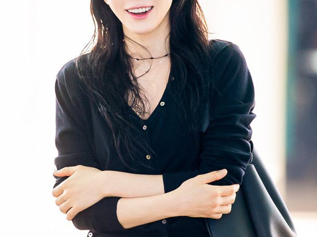 Taeyeon Spotted at the Airport, Ready to Perform in Jakarta Today