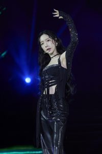 Taeyeon of SNSD held another concert in Jakarta, creating beautiful moments with fans.