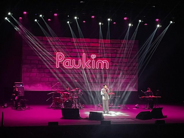 Paul Kim Surprised by Hundreds of Paul in Love Fans from South Korea, Singapore, and Malaysia at Sincerely Yours Concert in Jakarta