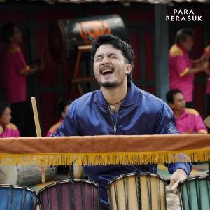 Wregas Bhanuteja’s Film “Para Perasuk” Unveils First Look: Angga Yunanda, Bryan Domani, Chicco Kurniawan, Anggun, and Maudy Ayunda Appear in a Striking Scene