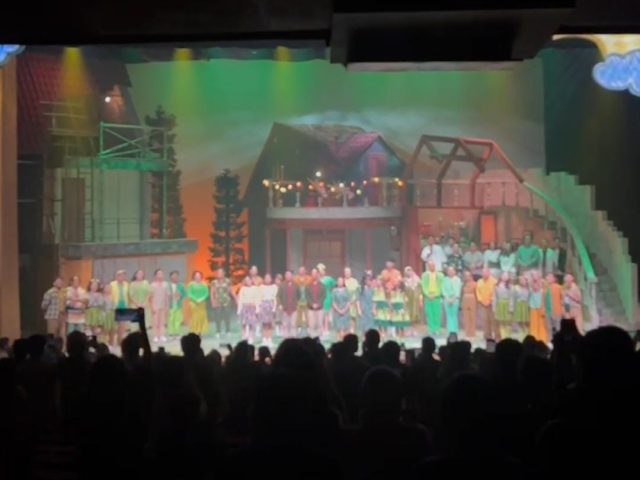 Celebrating Family Together The Keluarga Cemara Musical Stage Show: A Heartwarming Embrace of Loved Ones