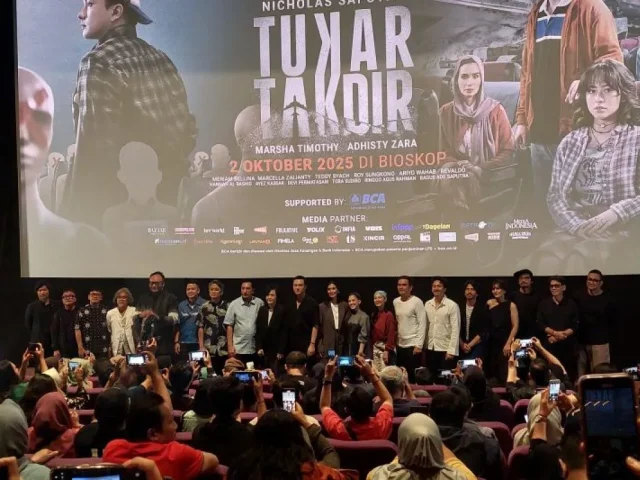 The film Tukar Takdir introduces a new genre to Indonesian cinema through an air disaster drama. Premiering on October 2, 2025, in Indonesian cinemas.