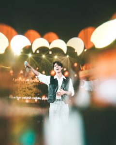 Full of Surprises! Park Bo Gum Gives Out Exclusive Gifts to Fans in Jakarta