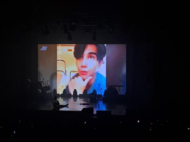 Jeff Satur’s “Red Giant” Concert in Jakarta Turns Emotional Thanks to Fans’ Heartfelt Video Project