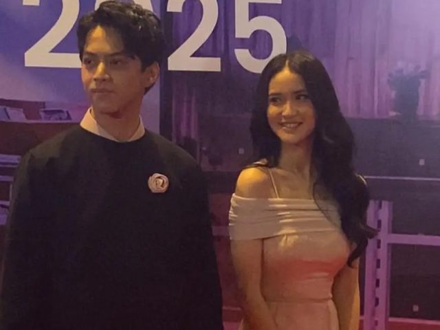 Glamour and Heartfelt Moments Under the Rain: Highlights from the Rangga & Cinta Red Carpet Gala Premiere