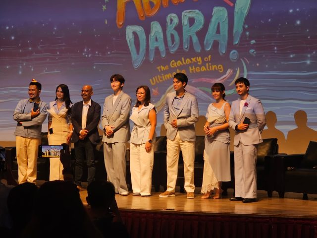 Visiting Jakarta, Ji Chang Wook Offers Prayers for Victims of Floods and Landslides in Sumatra