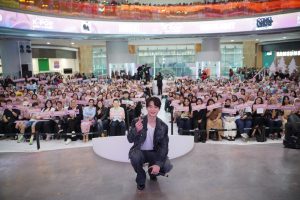 KOREA 360 Hosts Handprinting Ceremony and Meet & Greet  with MINHO of SHINee and HIGHLIGHT