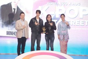 Excitement at Minho SHINee and HIGHLIGHT Meet & Greet in Jakarta