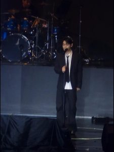 Chen EXO Successfully Captivates Fans Through Arcadia Solo Concert in Jakarta, Performs Hit Songs and Sings Along with Fans