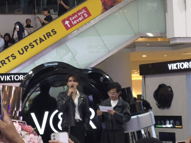 “Assalamualaikum, Jakarta!” — Joong Archen Sends Fans Into Frenzy at Grand Indonesia Event