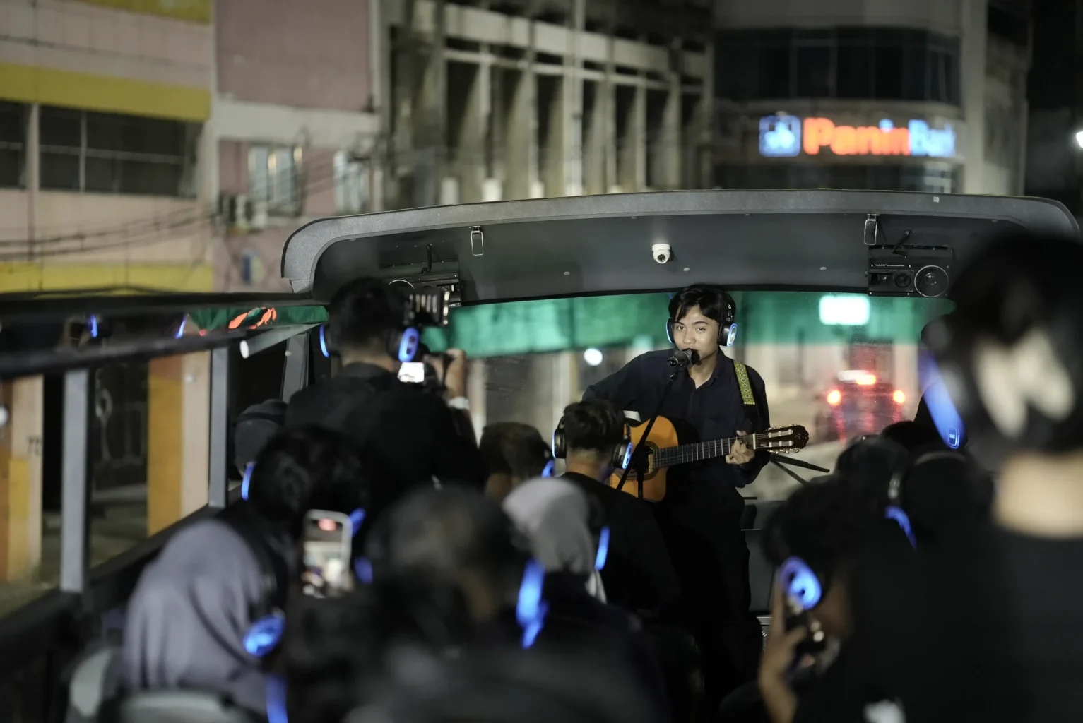 AKU JEJE dalam Kemeriahan Bus Tour Experience myBCA International Java Jazz Festival 2026