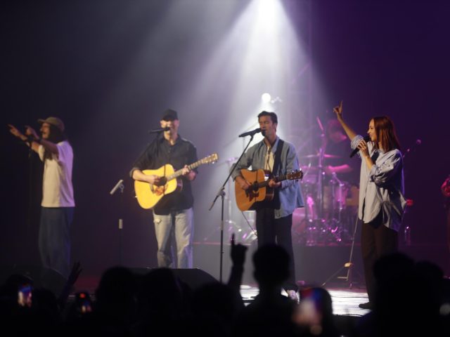 Commons Worship’s “What A Beautiful Name Tour” Fills Jakarta with an Unforgettable Night of Worship