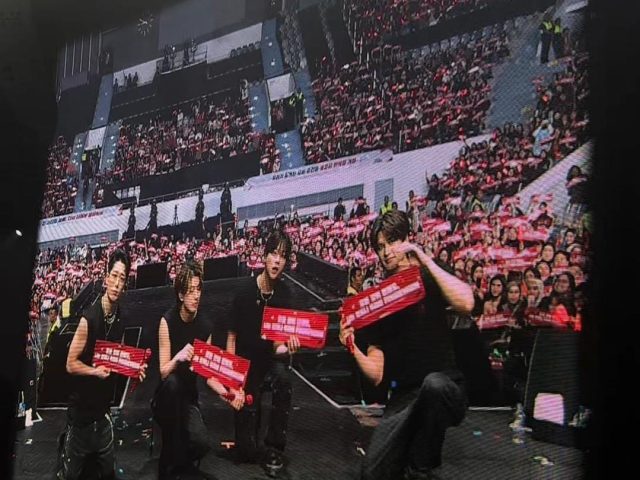 iKON Brings the FOUREVER Energy Back to Jakarta, Leaving iKONIC with an Unforgettable Night